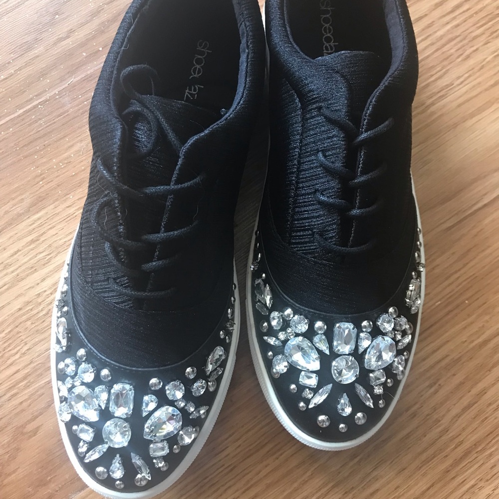 Just Fab sneakers never worn